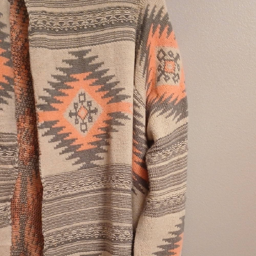 Chic Geometric Sweater - Gray and Orange - Picture 3 of 11